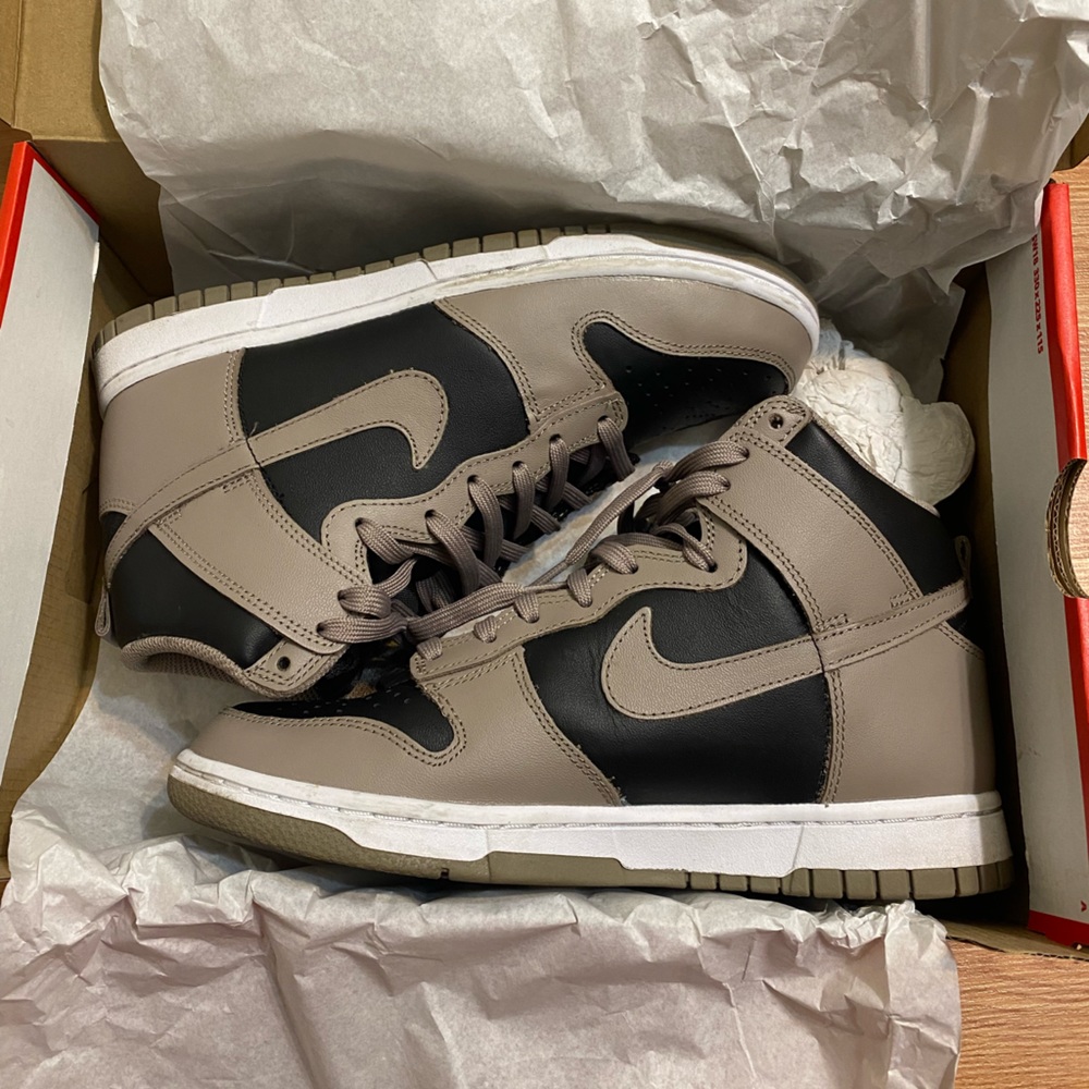 Nike Dunk High Moon Fossil